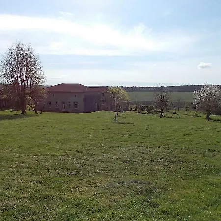 Les De Morville בית נופש *