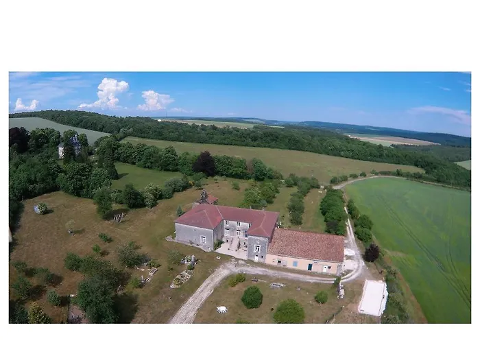 Holiday home Les De Morville